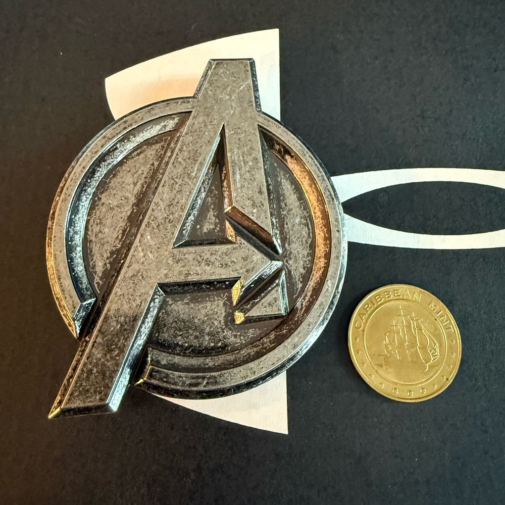 🌻 3/$12 2012 Silver Avengers Logo Belt Buckle